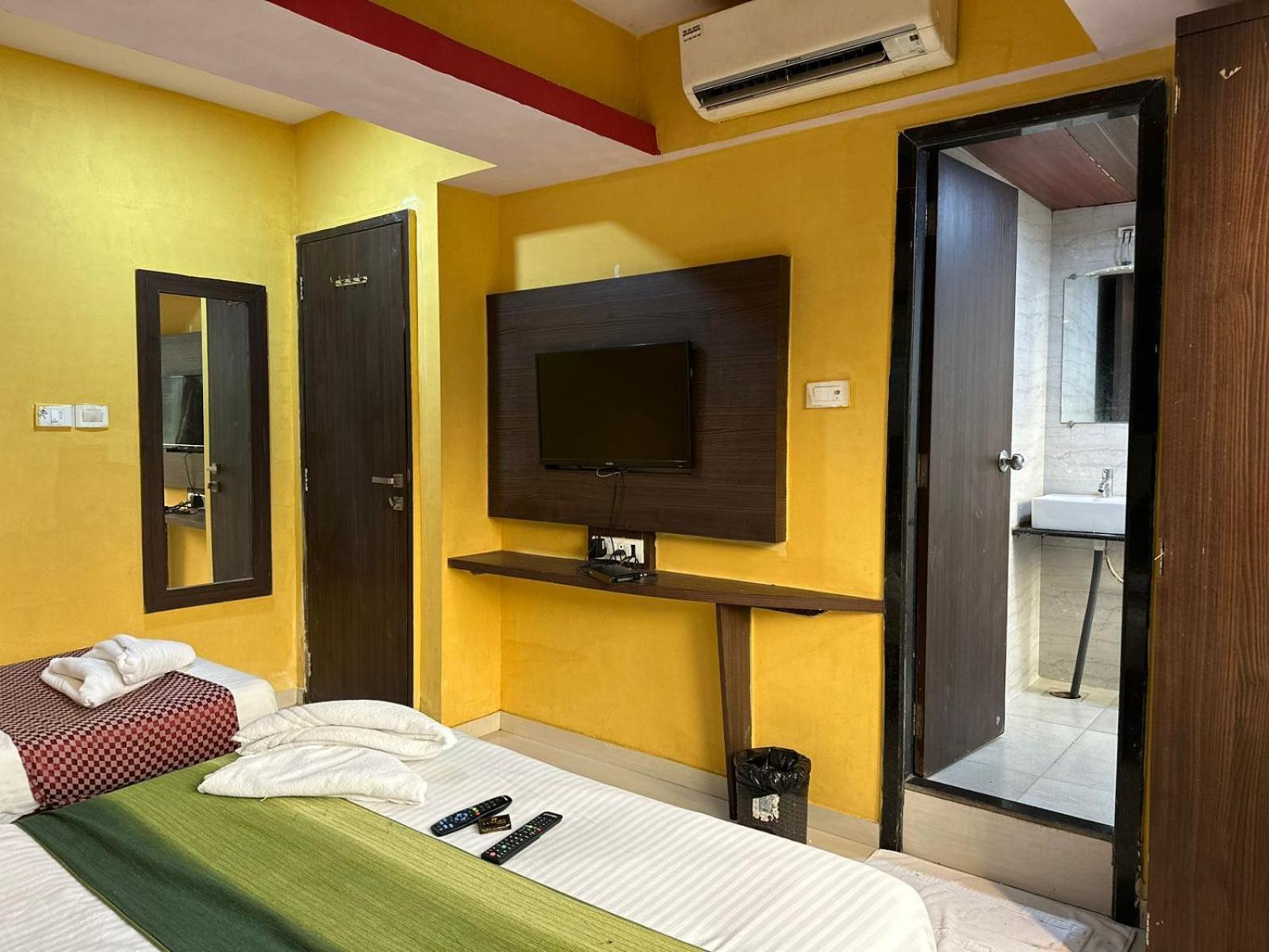 Hotel Artusinn Midc Andheri East ムンバイ エクステリア 写真