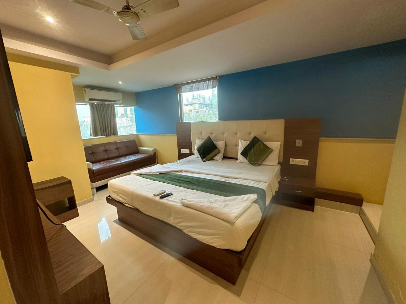 Hotel Artusinn Midc Andheri East ムンバイ エクステリア 写真
