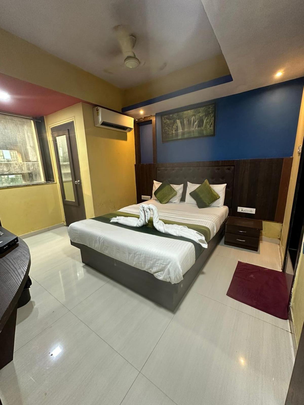 Hotel Artusinn Midc Andheri East ムンバイ エクステリア 写真