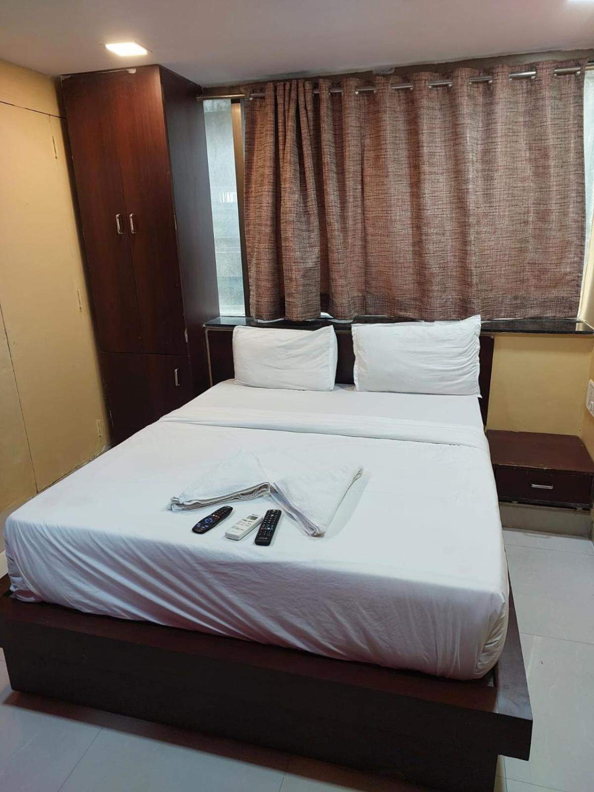 Hotel Artusinn Midc Andheri East ムンバイ エクステリア 写真