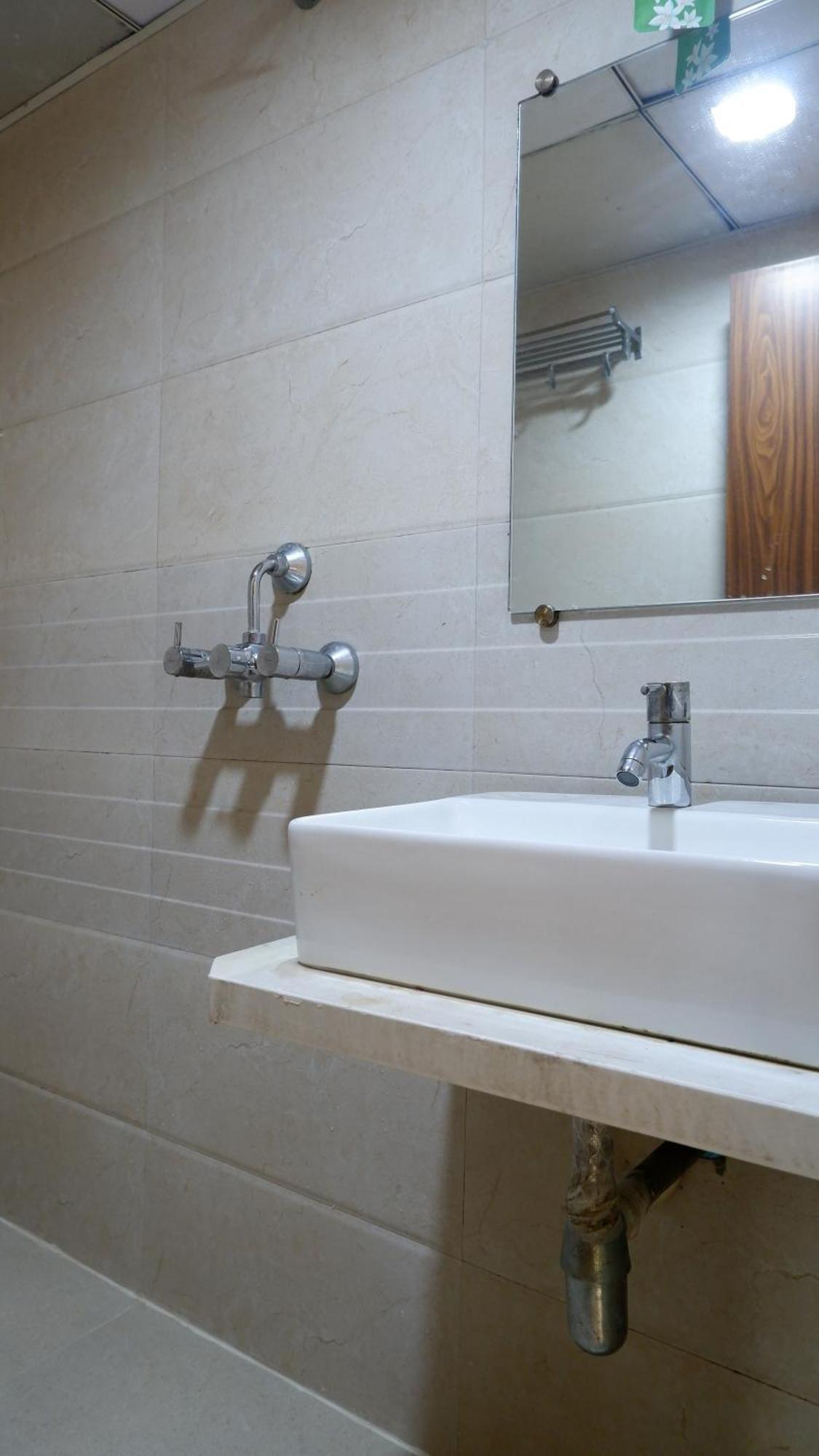 Hotel Artusinn Midc Andheri East ムンバイ エクステリア 写真