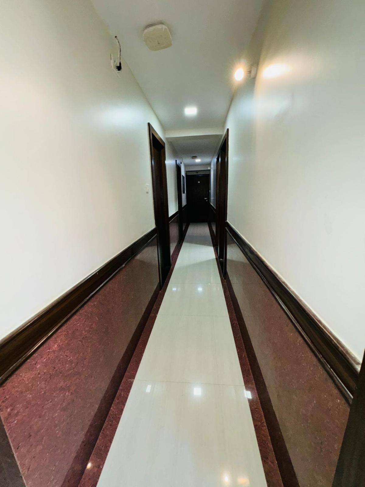Hotel Artusinn Midc Andheri East ムンバイ エクステリア 写真
